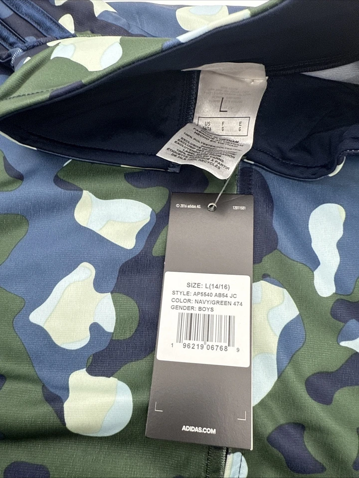 Cortavientos Adidas con gráfico camuflaje. Talla grande. Cremallera completa. Nuevo con etiquetas Foto 3 de 4