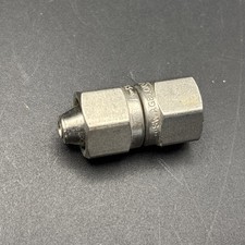 Swagelok SS-400-6 316 Stainless Steel Union, 1/4" Tube OD Round Body / Compact 