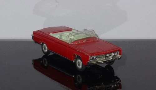 Vintage 1960's Corgi Toys Diecast Chrysler Imperial Red Golf Bag in Trunk