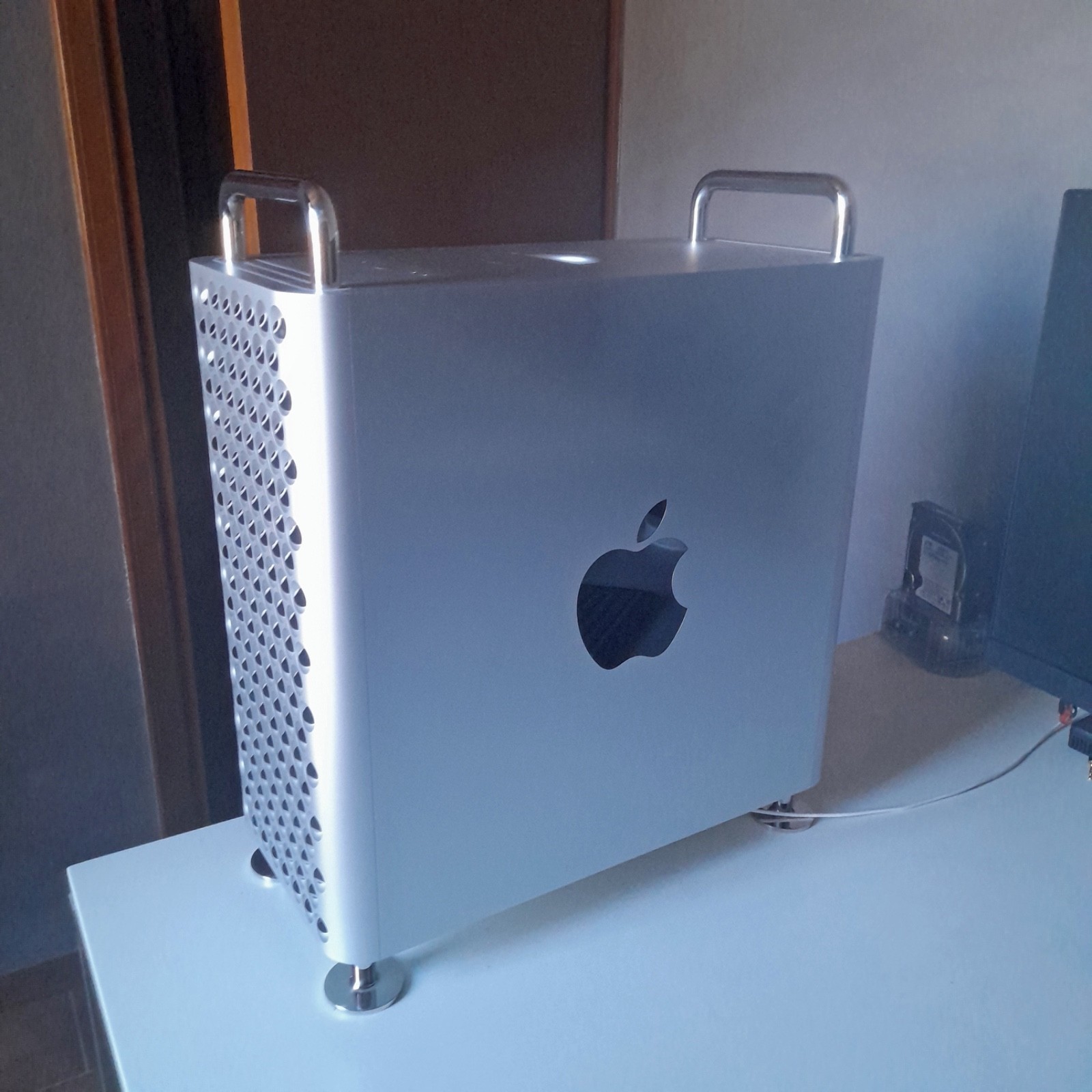 Mac Pro 2019 12-Core | 96GB RAM | 5TB SSD | W6600X + RX580 MPX | Workstation