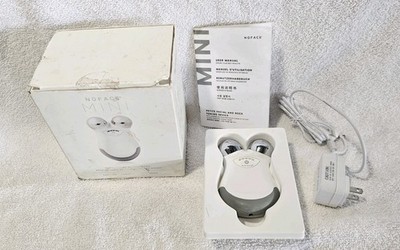 NuFACE Mini White Facial Toning Device with Charger. Fairly Used Good Condition