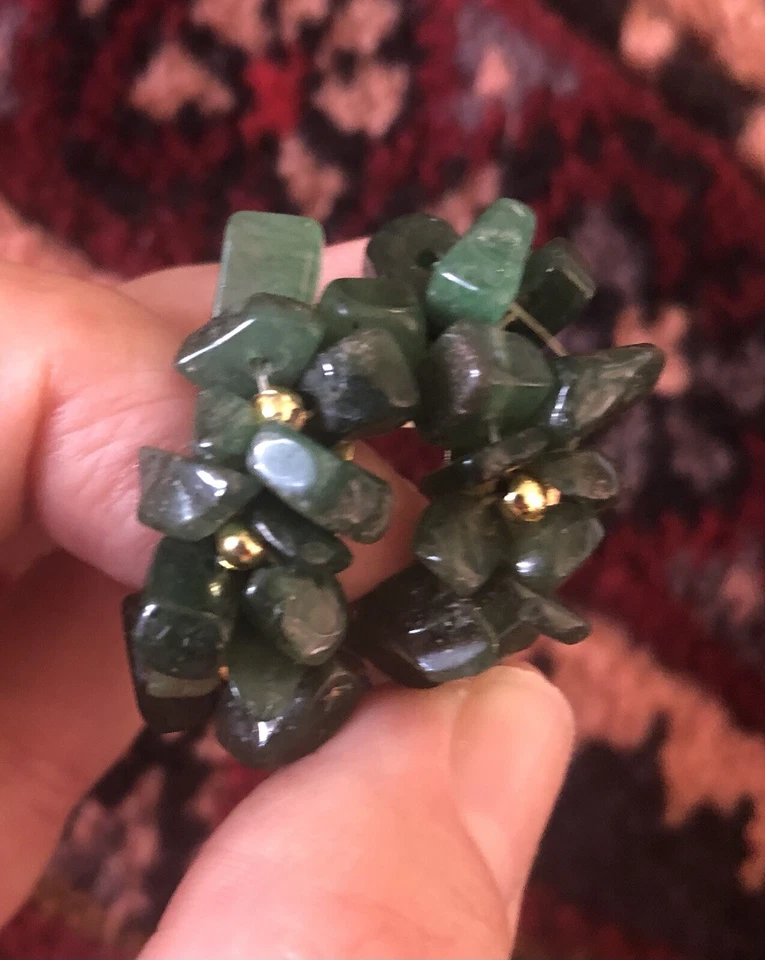 Green JADE CHIP earring handcrafted BEAUTIFUL - Image 4 of 4