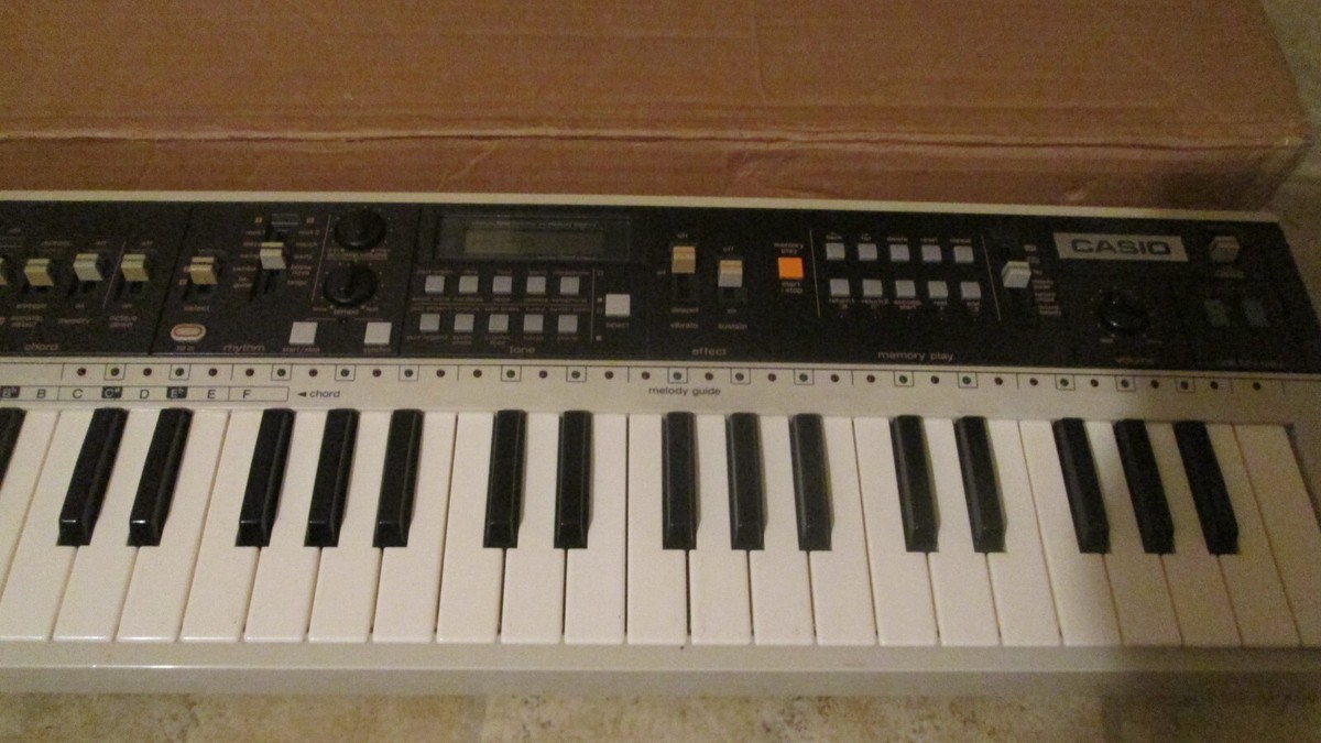 CASIO casiotone MT-70 カシオ キーボード 00552 Vintage Casio Casiotone MT-70 Synthesizer Electronic