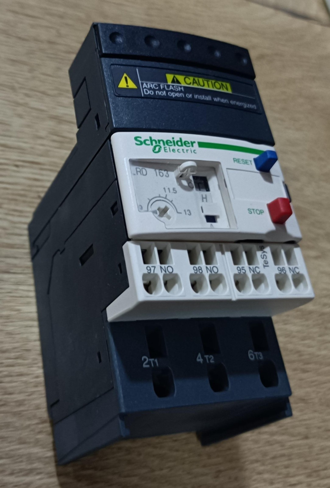 Relais thermique LRD163 contre la surcharge moteur 9-13A avec réarmement auto ou manuel