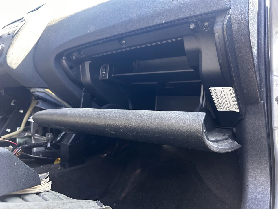 Nissan Altima 2008 guantera puerta negra OEM Foto 2 de 4