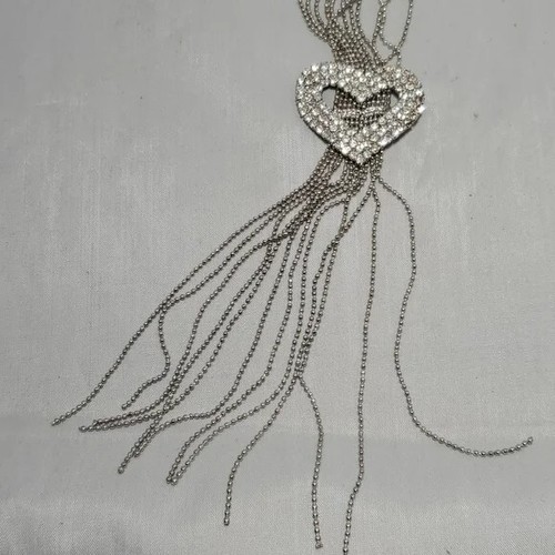 New York & company silver rhinestone heart tassel necklace NWT - Picture 4 of 6