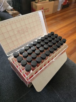Wheaton  4mL Glass Vials Flat Bottom Borosilicate w/ Caps & Storage Box Lab NOS