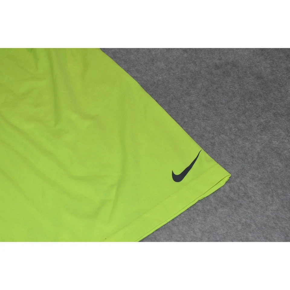 Pantalones Cortos de Gimnasio Nike Para Hombre Talla Mediana Amarillo Neón Rendimiento Dri-Fit 10" Entrepierna Foto 2 de 4