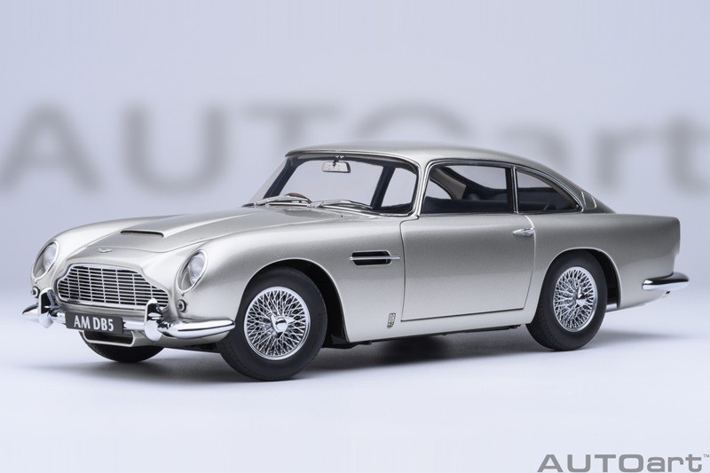 Autoart 70287 - 1/18 Aston Martin DB5 (Birch Silver) - New