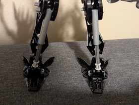 Complete/no cracks Lego Bionicle set 8923 Titan Hydraxon