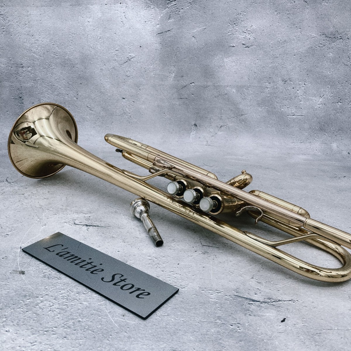YAMAHA YTR-637 Trumpet Gold Vintage Model supervised by Schilke