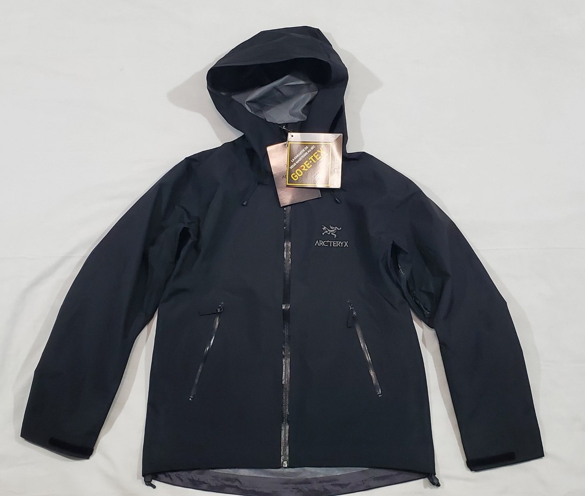 NEW ARC'TERYX ESSENTIALS Sawyer Coat Gore-Tex Black Jacket Men's