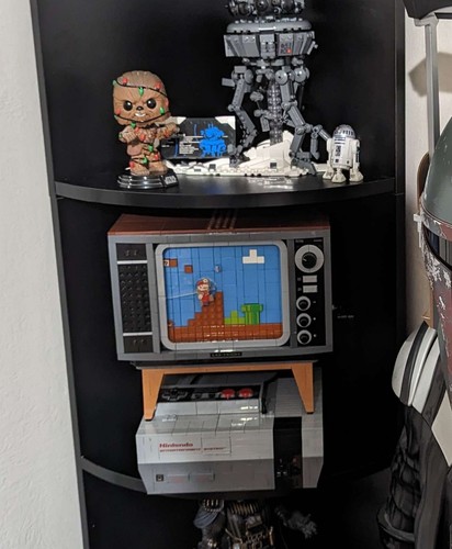 LEGO Nintendo Entertainment System Super Mario Console & TV Set