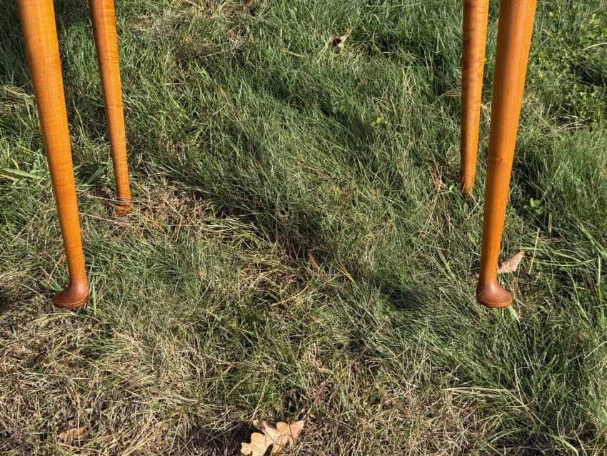 Mesa de té esquinera porringer hecha a mano Early Eldred Wheeler en arce macizo Foto 2 de 4