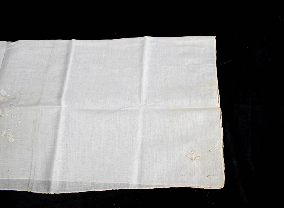 ВИНТАЖНЫЙ 1950-х носовой платок белый Мадейра хлопок аппликация и вышитые цветы - Изображение 2 из 4