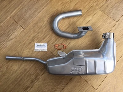 Lambretta Chrome Clubman Exhaust  . The Engine Is A Standard 200 Which Has All Been Polished, It Runs A Standard Set Up With 22Mm Carb 42Mm Clubman Exhaust And 12 Volt Electronic Ignition.