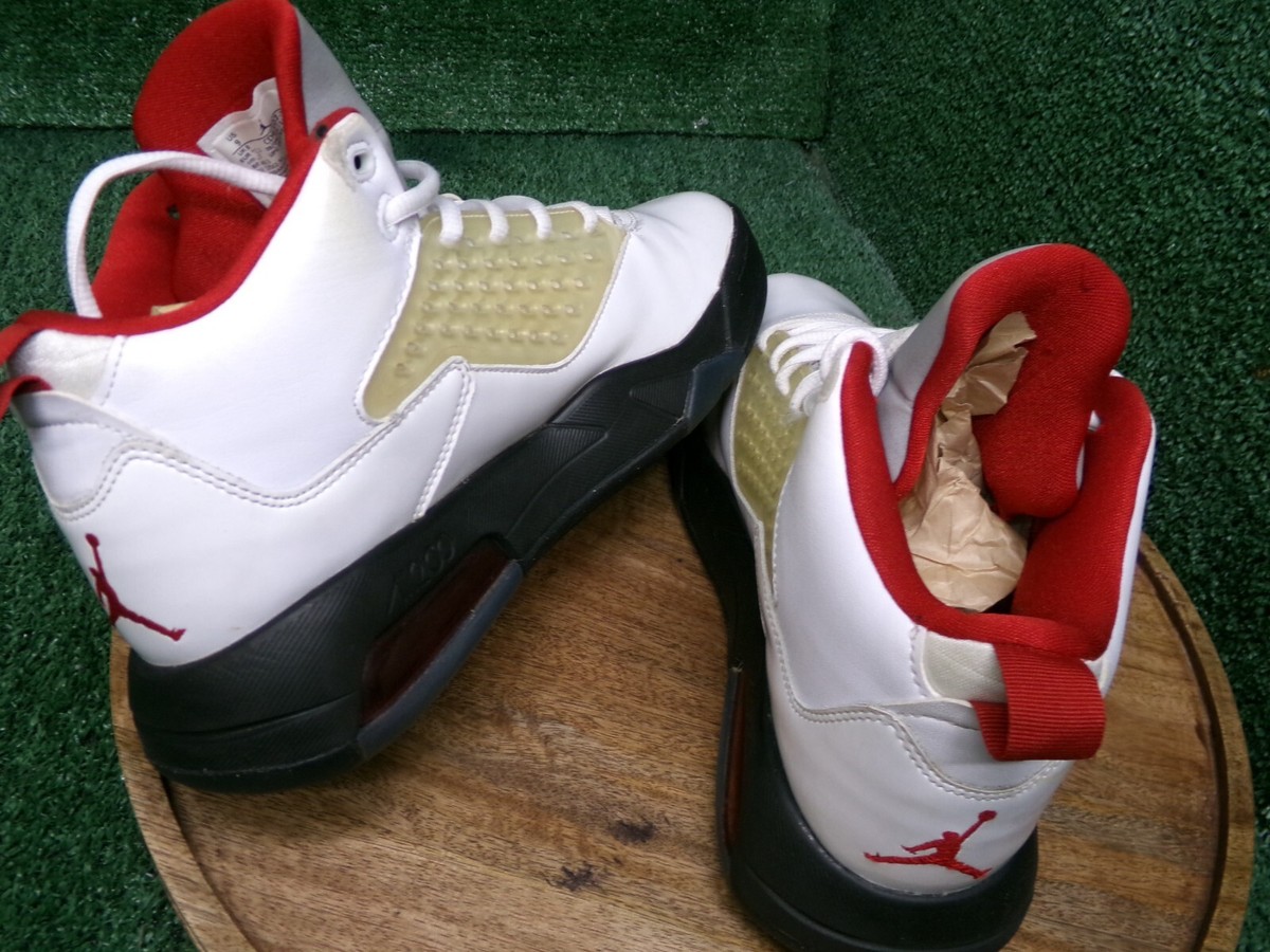 Nike Mens Air Jordan Maxin 200 Basketball Shoes CD6107-101 Nike Mens Air Jordan Maxin 200 Basketball Shoes CD6107-101