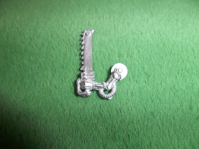 NECROMUNDA  BOUNTY HUNTER  BIONIC CHAINSWORD ARM
