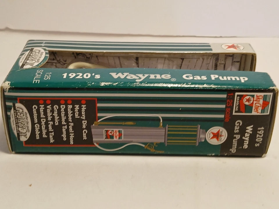 Vintage Texaco 1920's Wayne Die Cast Gas Pump 1:25 scale by Gearbox 1999 - Image 3 of 4
