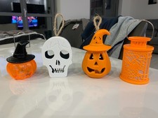 Zucca, 2 Zucche + Teschio + Lanterna Luminose Addobbo Halloween Appendibile