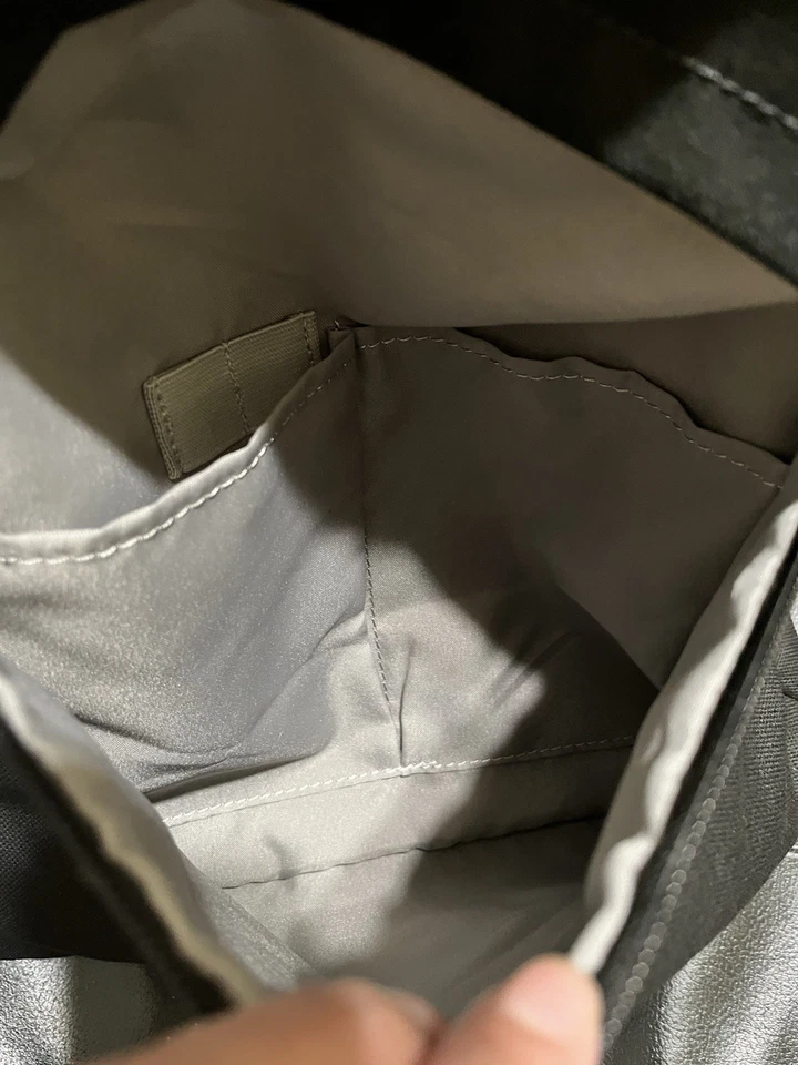 IKEA FORENKLA Grande Llevar de Viaje Fin de Semana Mochila con Tapa Enrollable Funda para Portátil Negra Foto 4 de 4