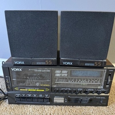 VTG York Model M2489 AM/FM Stereo Cassette recorder digital clock alarm READ