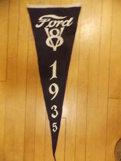 ANTIQUE VINTAGE 1935 FORD V8 AUTOMOBILE ADVERTISING DEALER PENNANT AUTO GAS OIL