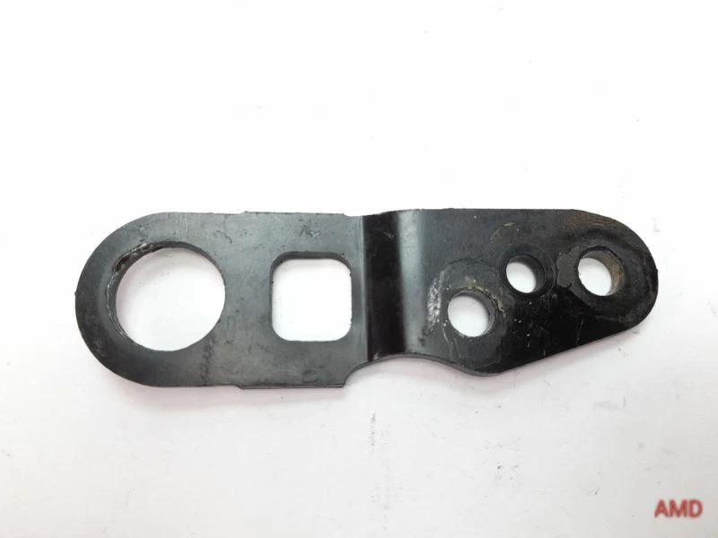 BMW 540i E39 M62 1997 trasero derecho del motor gancho grillete 11121729126 Foto 2 de 4