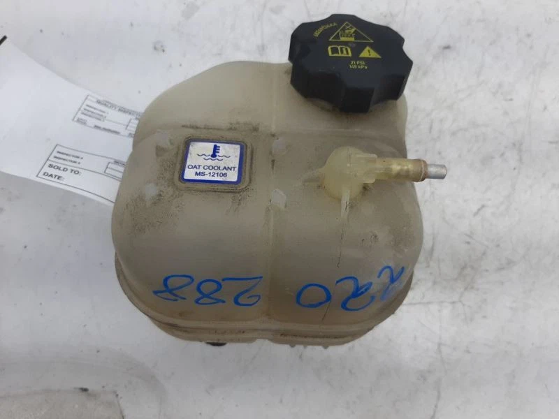 Резервуар охлаждающей жидкости 14-18 JEEP CHEROKEE 68102155AD - Изображение 3 из 4