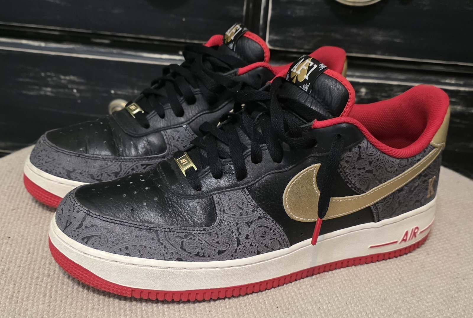 SAOLA Taglia 13 Nike Air Force 1 '07 LX "Spades" DJ5184 001