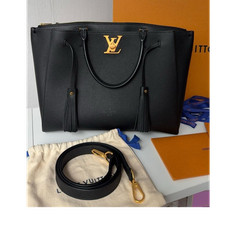 Louis Vuitton Lock Me To Damen Tragetasche Le...