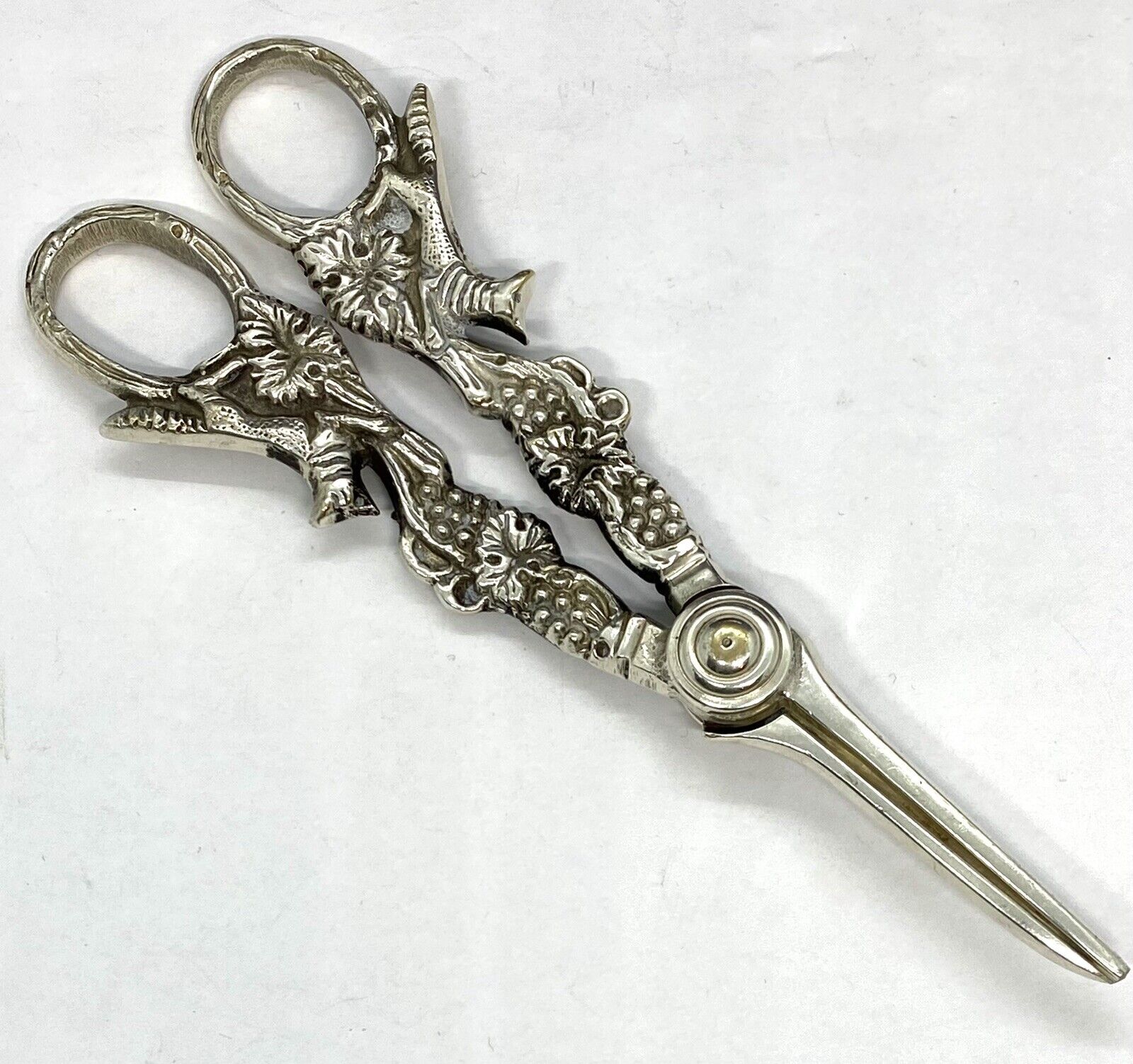 Vintage Silver Plated Ornate (Fox & Grape) Grape Cutter Shears Scissors 103g