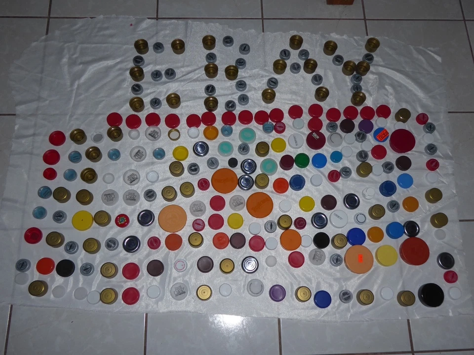 Lote de 1000 tampas de garrafa de plástico limpas artes sortidas artesanato scrapbooking - Imagem 2 de 4