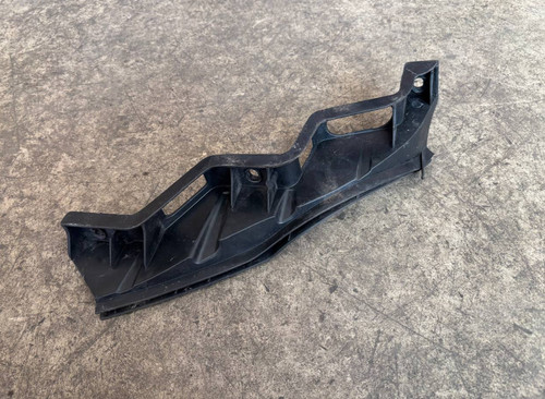 Stoßstangenhalter vorne rechts VW Passat 3C Führungsprofil Halter 3C0807890A