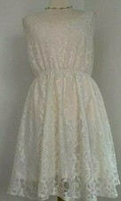 BNWOT LACE OVERLAY FIT N FLARE SKATER DRESS CREAM SLEEVELESS CUT OUT BACK SZ 10