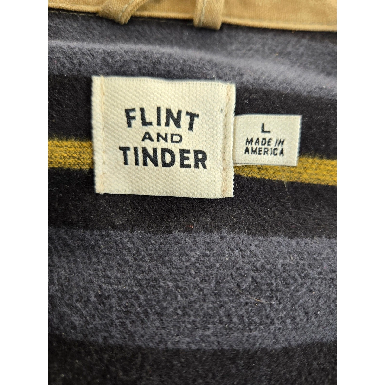Flint and Tinder Flannel-Lined Waxed Trucker Jacket Havana Brown Mens Large USA - product detail image 6