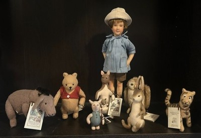 R. John Wright Winnie the Pooh Pocket Series 7Pc Matched Set + Christopher Robin
