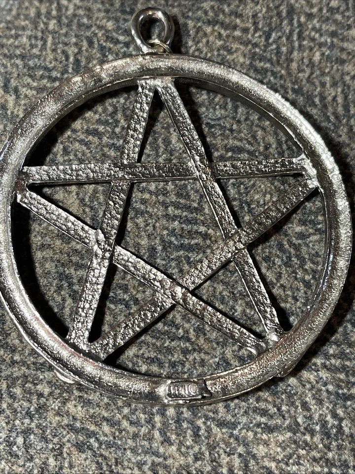Пентакль серебряная отделка 5 красных кабошонов очень большой оловянный викканский кулон 1A - Изображение 4 из 4