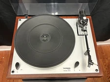 THORENS TD 166 MKII Turntable Record Dust Cover Woodgrain Base 1983 AT VIII
