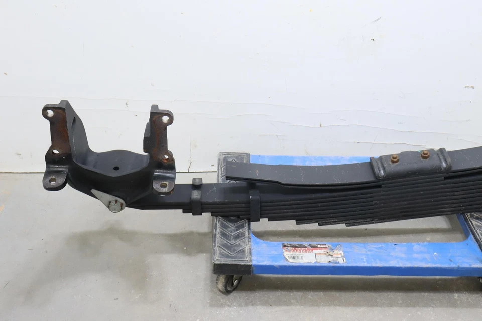 2013-2024 RAM 5500 suspensión trasera derecha muelle hoja OEM 05168789AD Foto 2 de 4
