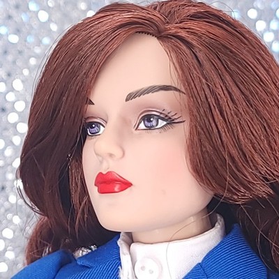 Tonner Grace Marie Basic 2 Redhead 2024 VDC Timeless Hearth LE 150 RTB101 Doll