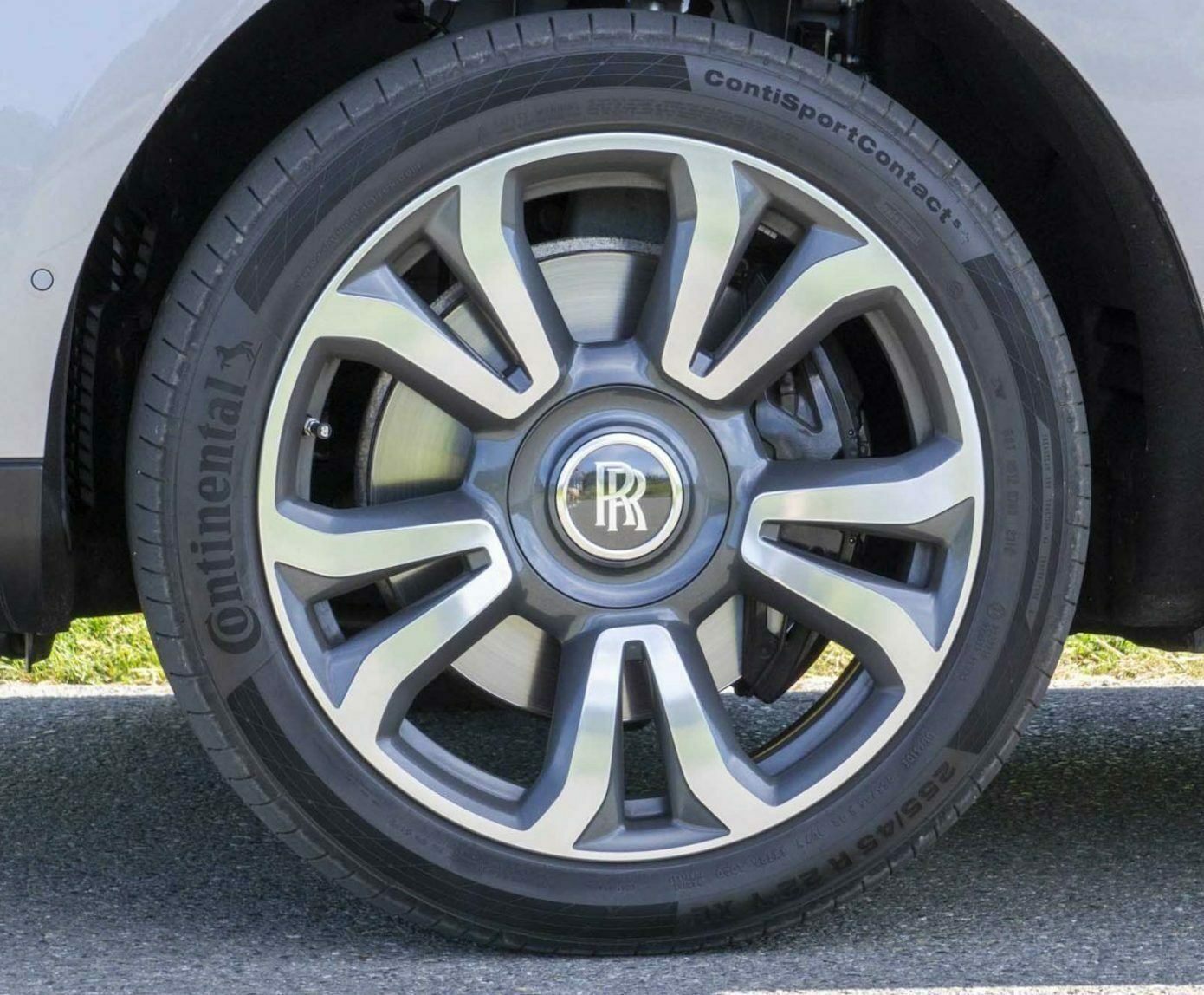 Factory Rolls Royce Cullinan Wheels Tires Caps Set 4 Genuine OEM 22 inch Diamond