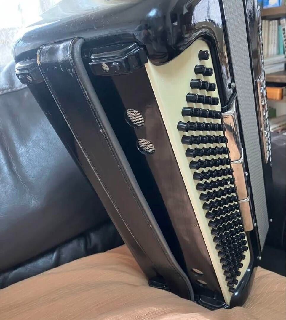 Excelsior Model 310 Made In Italy Accordion Black/White Excelsior Model 310 Made In Italy Accordion Black/White