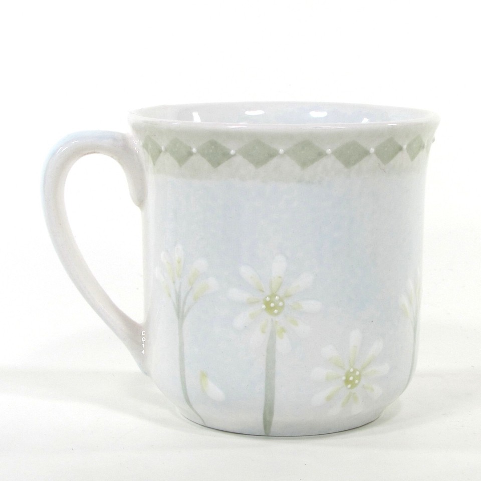 Vintage Block Basics LOVES ME 16oz Mug Set 6Pc Daisy Flower Petal Deb