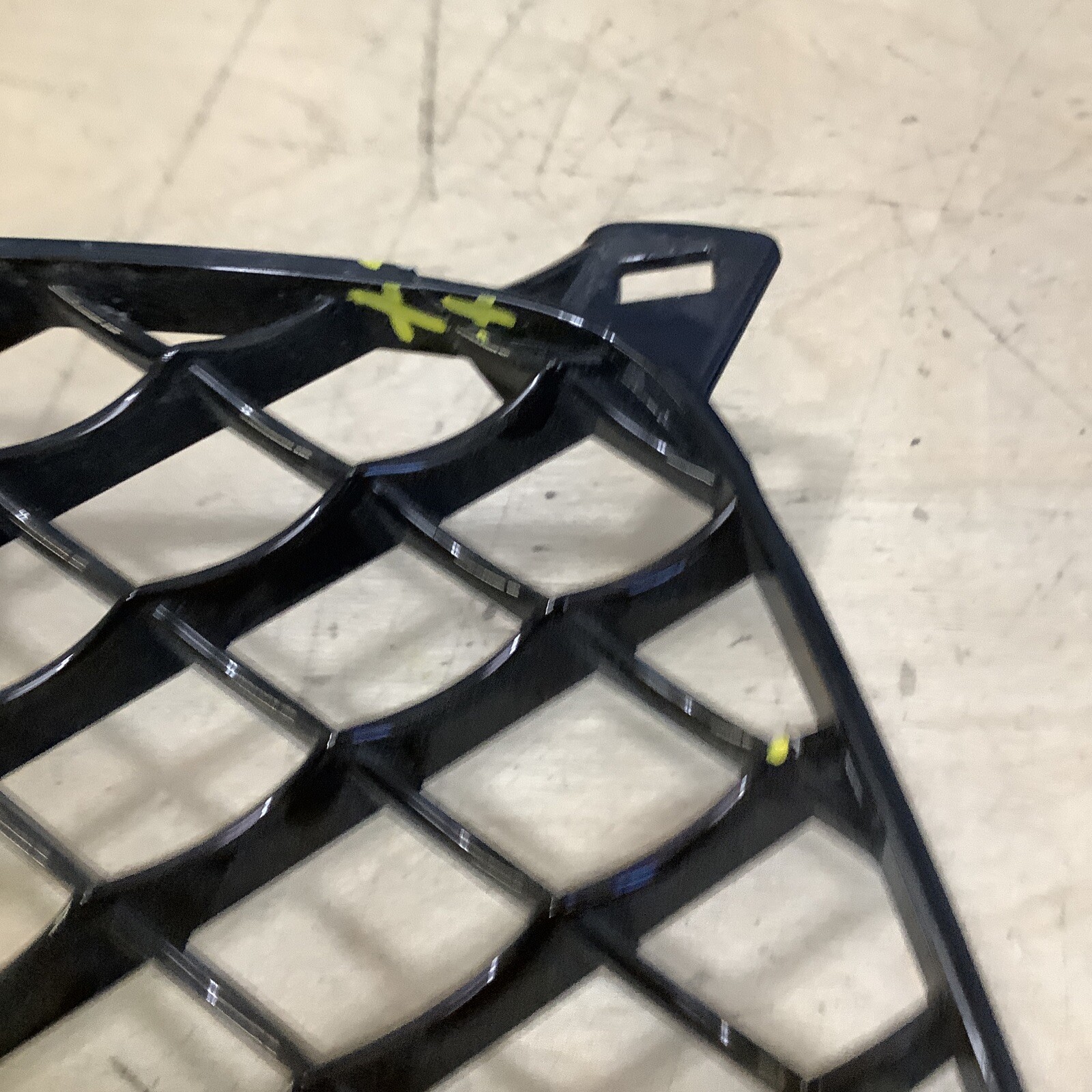 2012 2013 2014 2015 2016 2017 2018 COUPE BENTLEY GT RIGHT SIDE GRILLE USED OEM