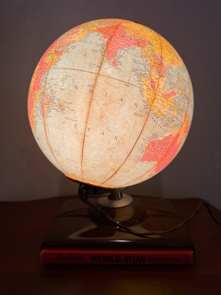 Vintage 1955 Replogle 10" Lighted World Globe w/ Original World Atlas Works