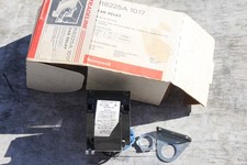 *NEW IN BOX* Honeywell R8225A 1017 Fan Relay 24V Coil
