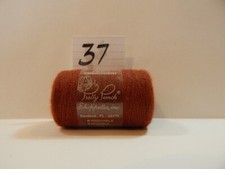 Pretty Punch , punch embroidrey, acrylic yarn Color 37