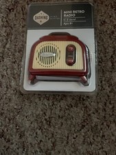 Vintage Radio Look Mini Retro FM Hi-Fi Sound Auto Scan Pull Up Antenna