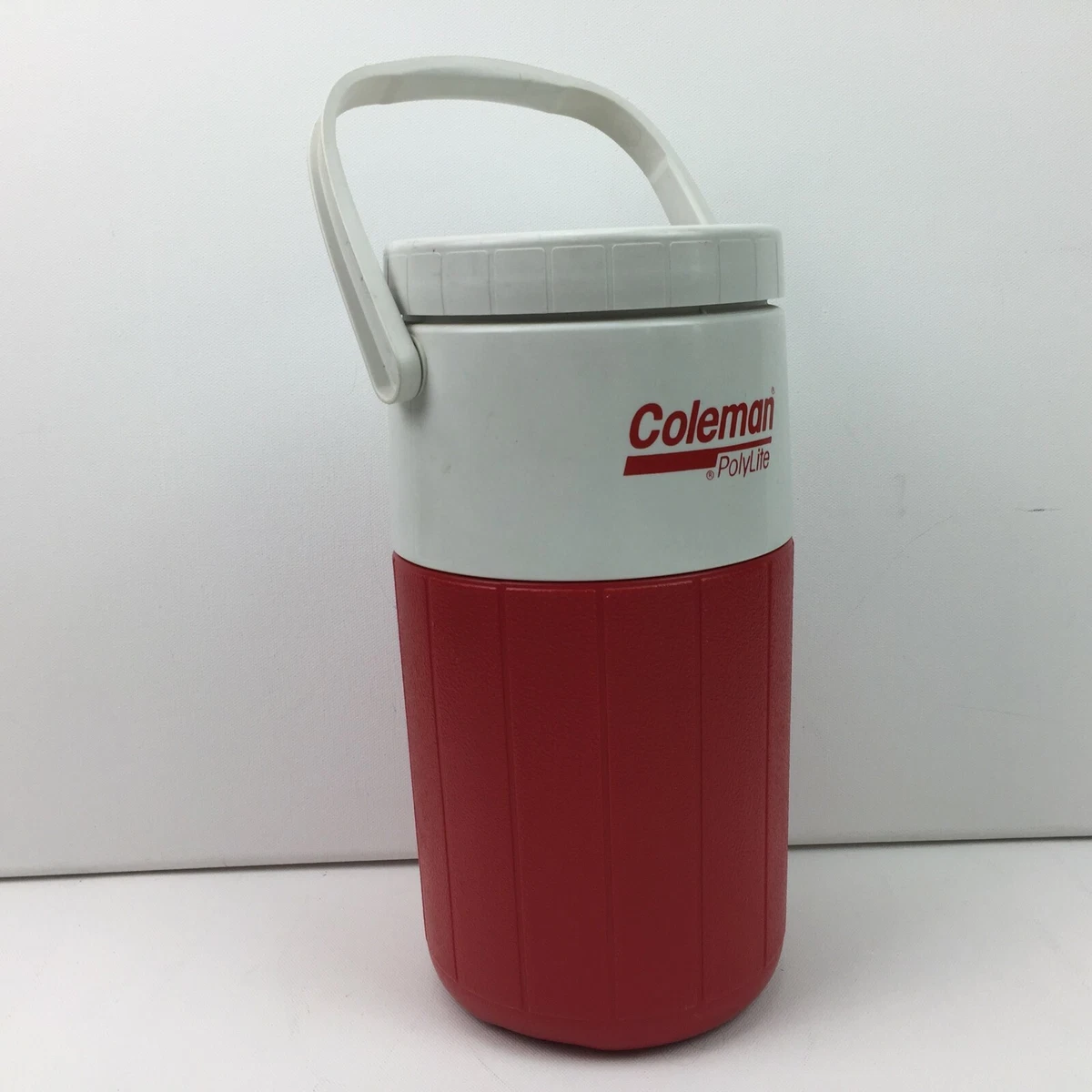 Vtg Coleman Polylite 1/2 Gallon Water Jug Cooler w/Handle & Pour Spout Red  5590